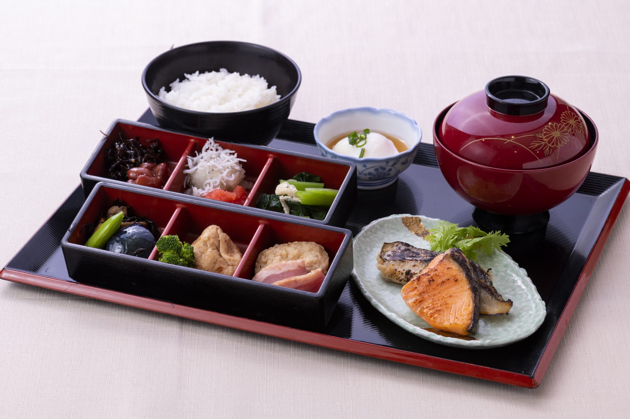 あかねくりや自慢の朝食をお楽しみ下さい